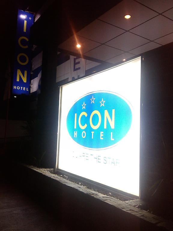 Icon Hotel Macapagal Manila Exterior foto